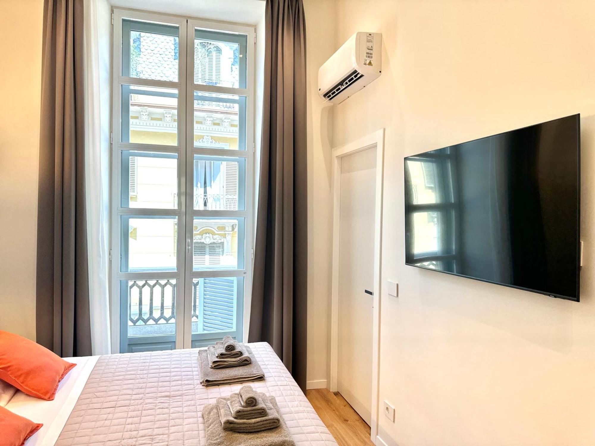 Savoy Luxury Apartment City Center Turim Exterior foto
